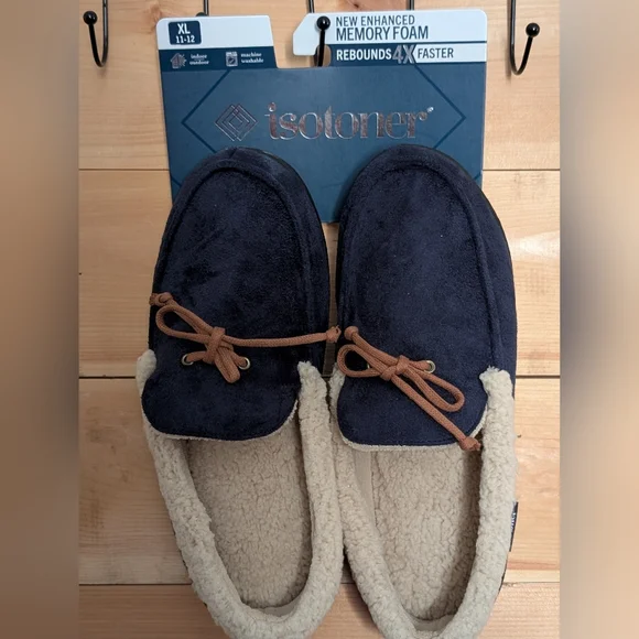 Isotoner Men's Dark Blue Loafers with Tan Accents, NWT...XL - Picture 1 of 2